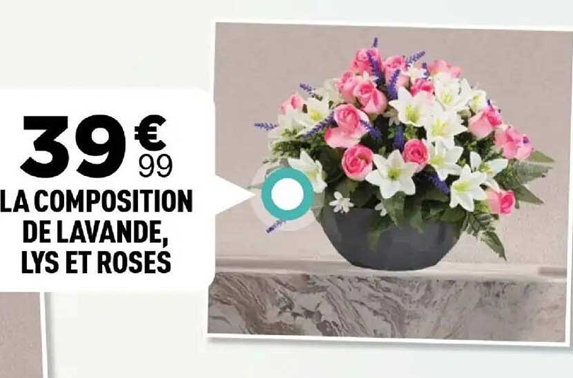 LA COMPOSITION DE LAVANDE, LYS ET ROSES