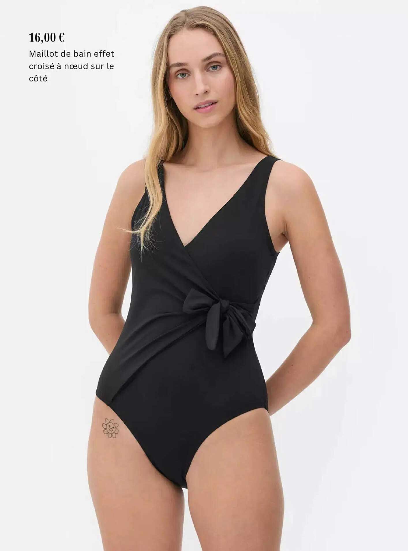 Maillot de bain effet croisé à noued sur le côté