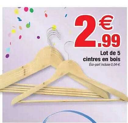 Lot de 5 cintres en bois
