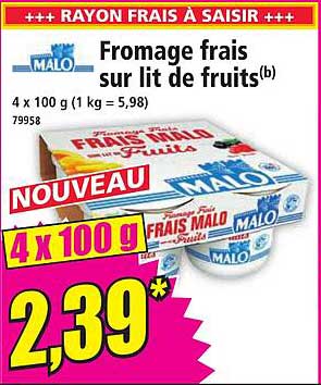 Fromage frais sur lit de fruits