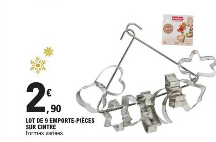 LOT DE 9 EMPORTE-PIÈCES SUR CINTRE