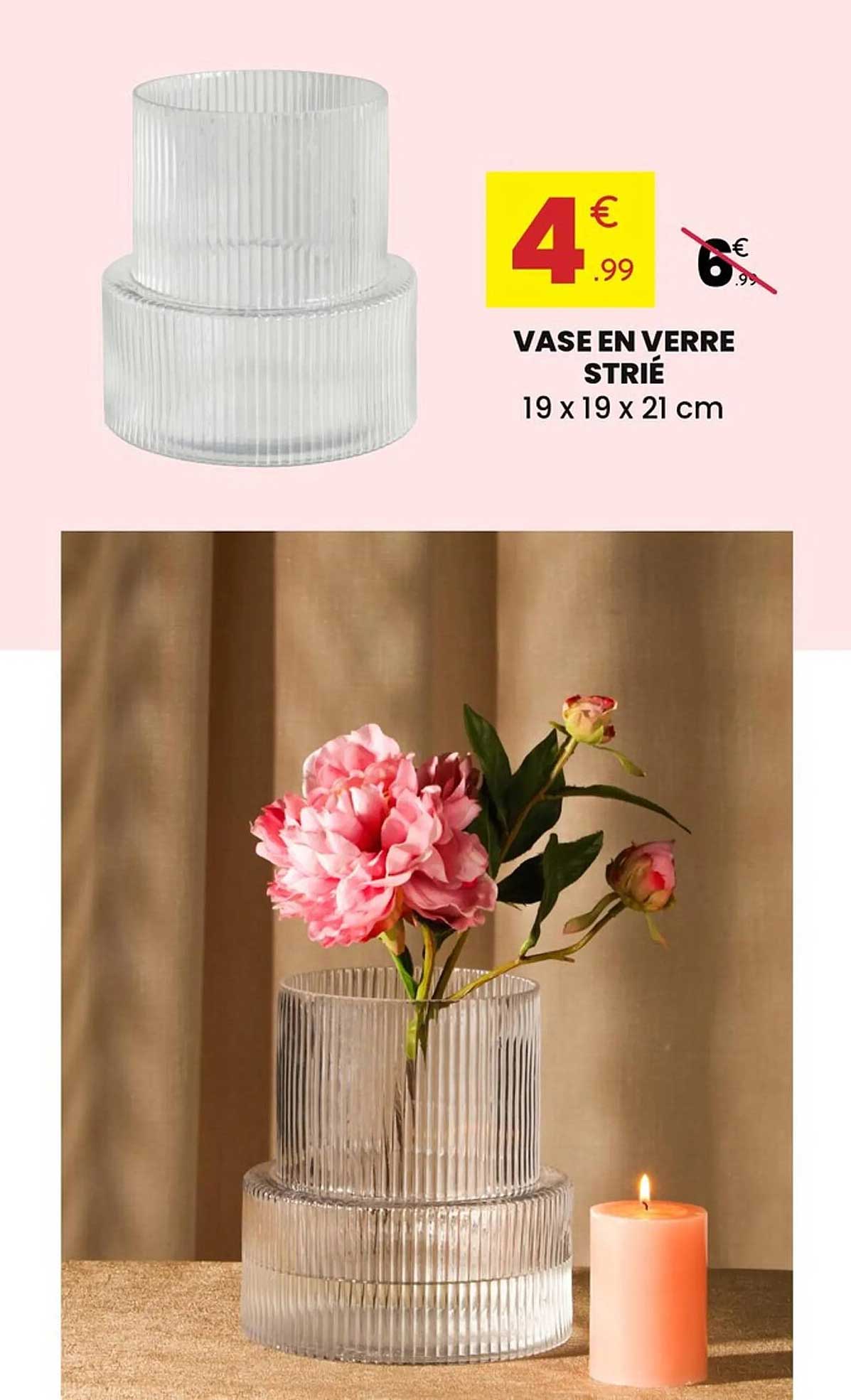 VASE EN VERRE STRIÉ