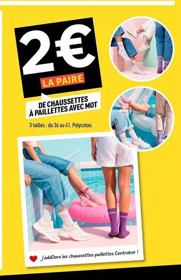 2€ LA PAIRE DE CHAUSSETTES À PAILLETTES AVEC MOT
