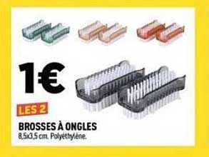 LES 2 BROSSES À ONGLES