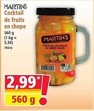 Cocktail de fruits en chope