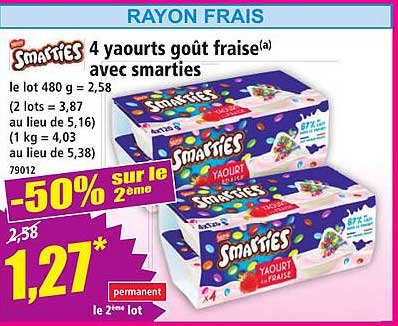 4 yaourts goût fraise(a) avec smarties