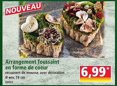 Arrangement Toussaint en forme de cœur