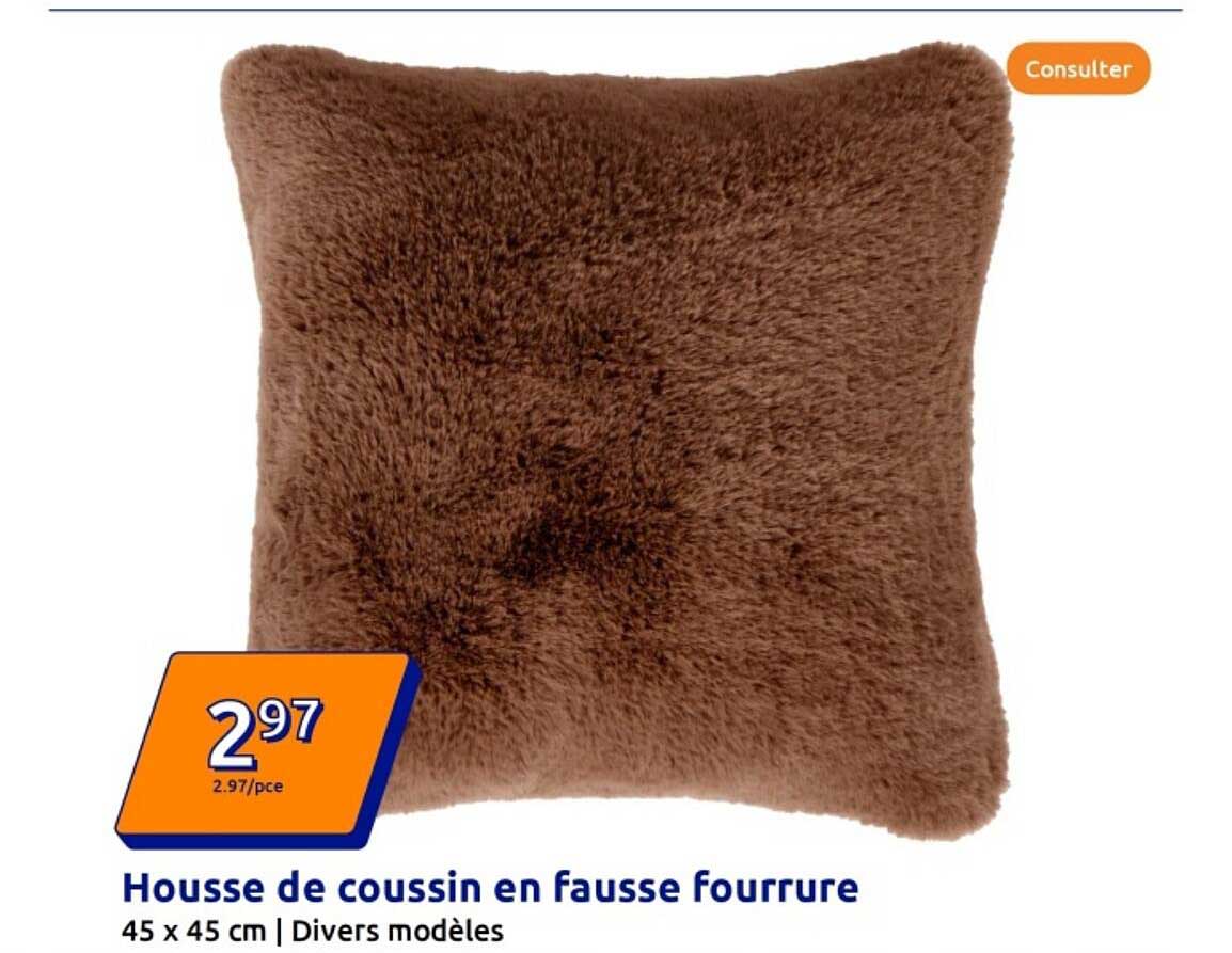 Housse de coussin en fausse fourrure