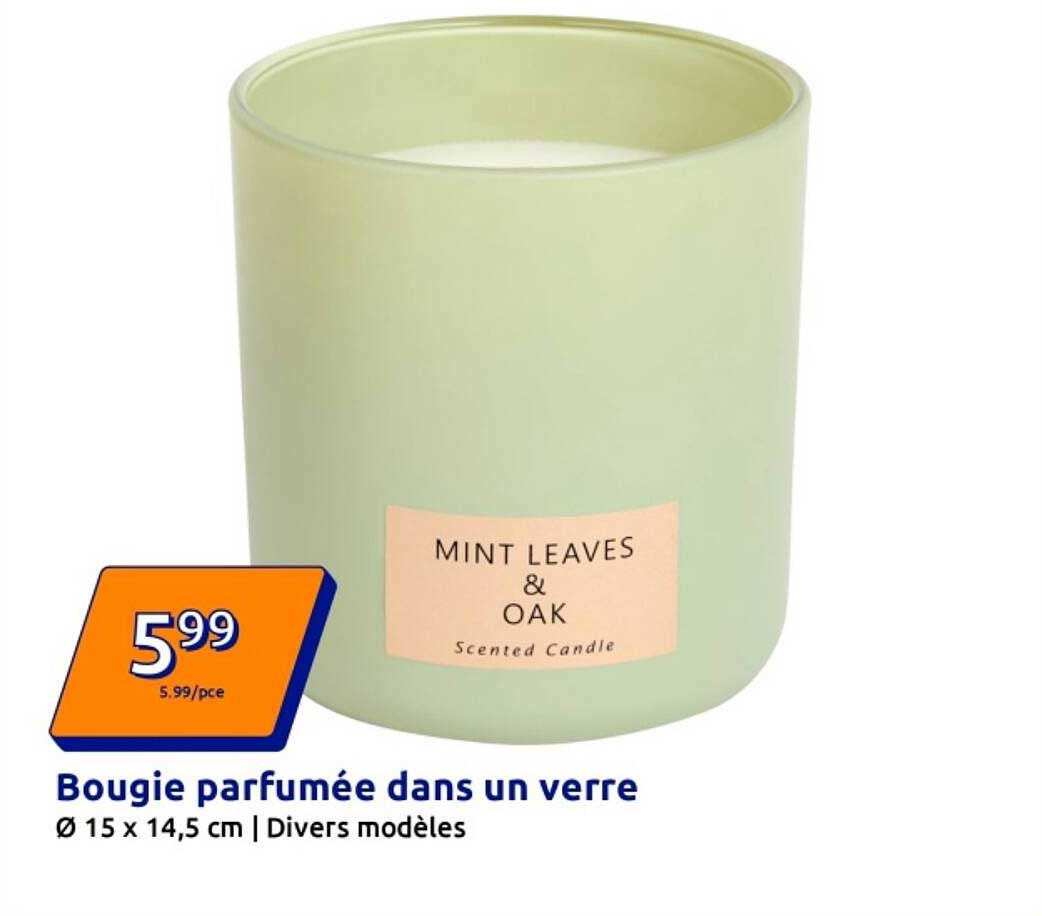 Bougie parfumée dans un verre