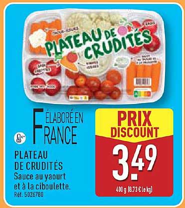 PLATEAU DE CRUDITÉS Sauce au yaourt et à la ciboulette.