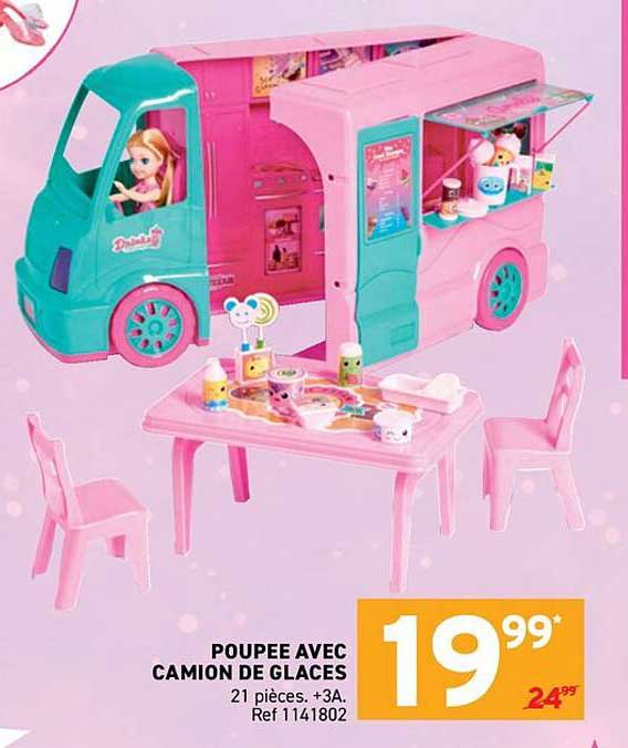 POUPÉE AVEC CAMION DE GLACES