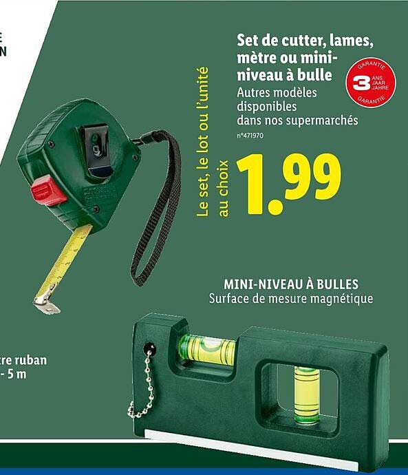 Set de cutter, lames, mètre ou mini-niveau à bulle