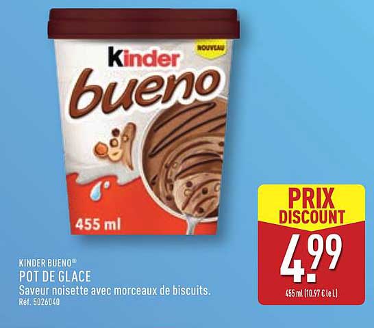 KINDER BUENO® POT DE GLACE Saveur noisette avec morceaux de biscuits.