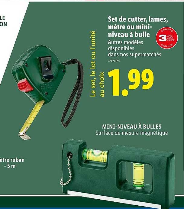 Set de cutter, lames, mètre ou mini-niveau à bulle
