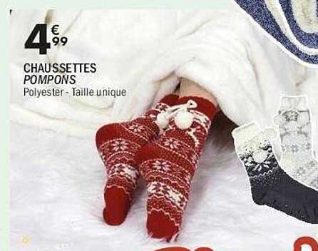 CHAUSSSETTES POMPONS
