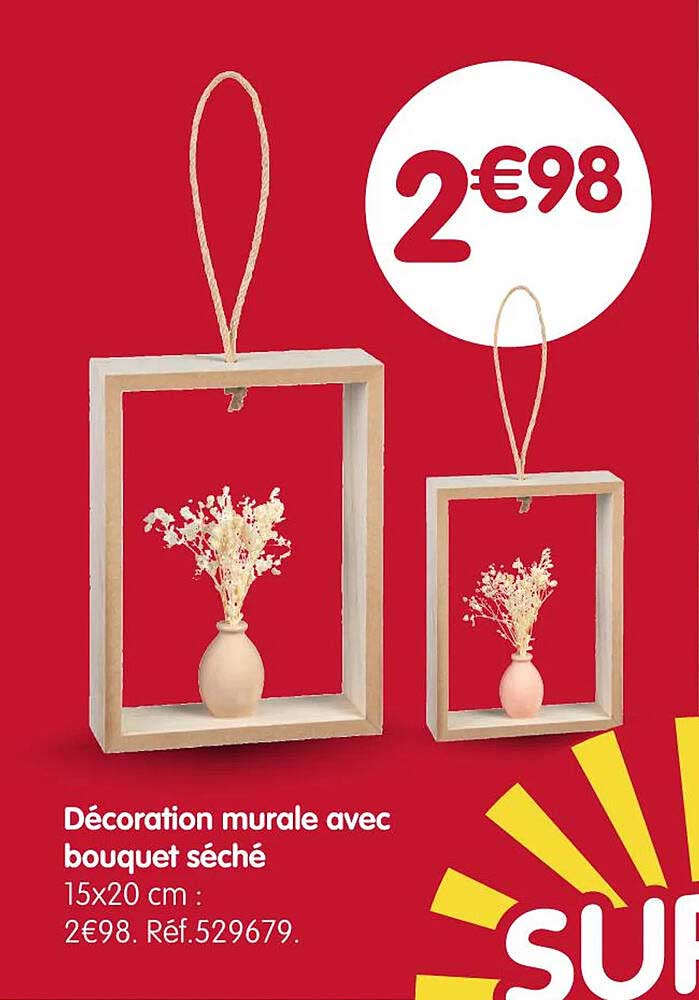 Décoration murale avec bouquet séché