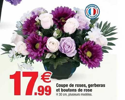 Coupe de roses, gerberas et boutons de rose
