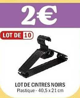 LOT DE CINTRES NOIRS