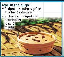 répulsif anti-guêpe • éloigne les guêpes grâce à la fumée de café • en terre cuite ignifuge pour brûler le café moulu