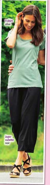 T-shirt olive et jupe-culotte noir