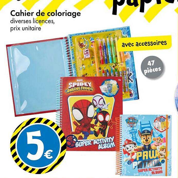 Cahier de coloriage diverses licences, prix unitaire avec accessoires 47 pièces